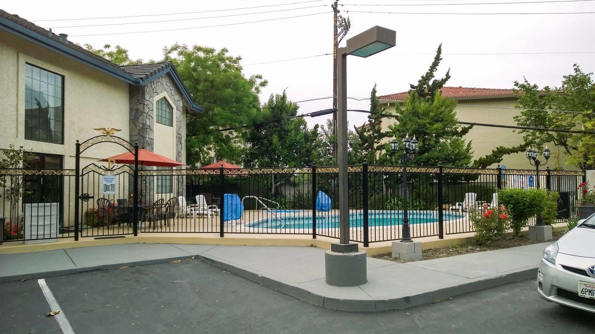 סן חוזה Clarion Inn Silicon Valley מראה חיצוני תמונה